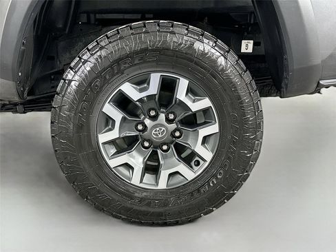 Certified 2023 Toyota Tacoma TRD Off-Road AWD/4WD image 28