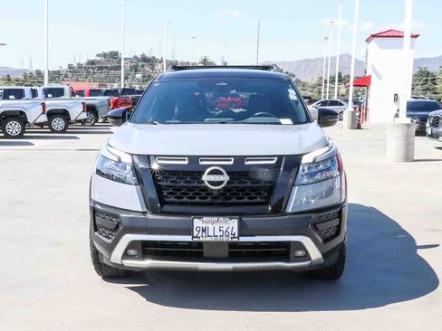 Used 2024 Nissan Pathfinder Rock Creek AWD/4WD image 2