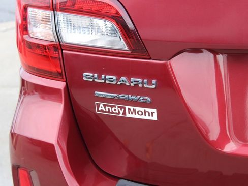 Used 2017 Subaru Outback 2.5i Premium image 9