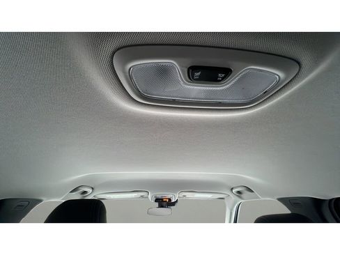 Used 2023 Chevrolet TrailBlazer LT image 28