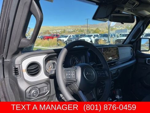 New 2025 Jeep Gladiator Sport AWD/4WD image 11