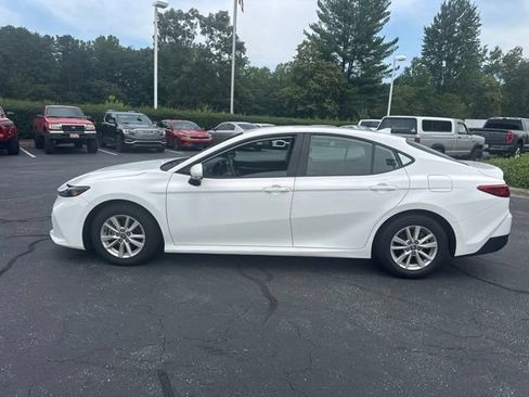 Used 2025 Toyota Camry LE FWD image 8