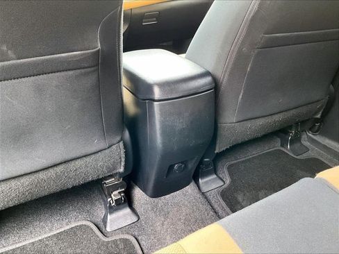 Used 2018 Toyota RAV4 XLE image 25