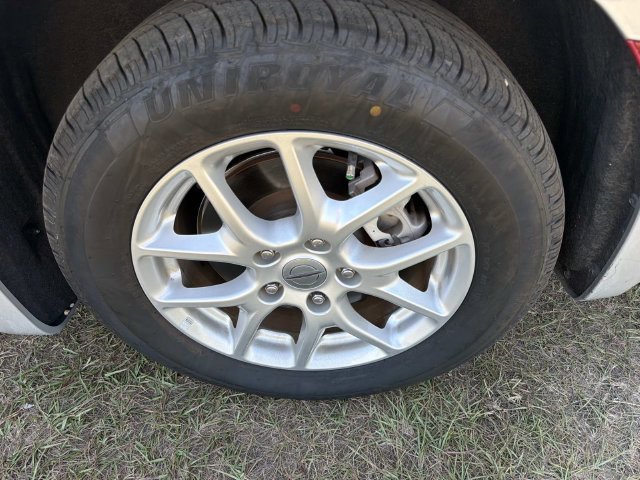 Used 2024 Chrysler Pacifica Touring-L FWD image 32