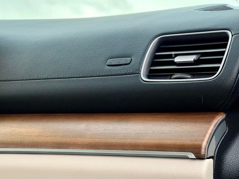 Certified 2022 Mercedes-Benz GLS 450 4MATIC image 23