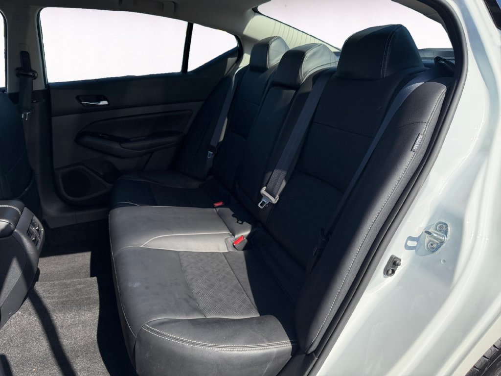 Used 2024 Nissan Altima 2.5 SL AWD/4WD image 13
