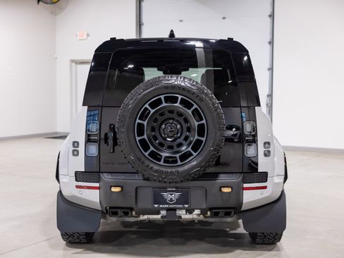 Used 2026 Land Rover Defender 110 OCTA image 8