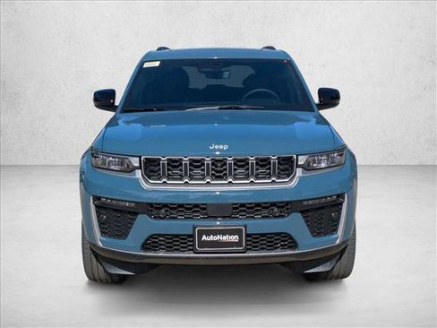 New 2026 Jeep Grand Cherokee Limited w/ Luxury Tech Group II AWD/4WD image 5
