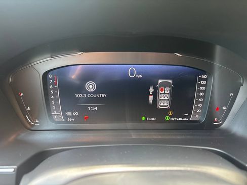 Used 2025 Honda Pilot Black Edition image 11