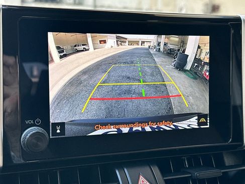 Used 2023 Toyota RAV4 XLE FWD image 26