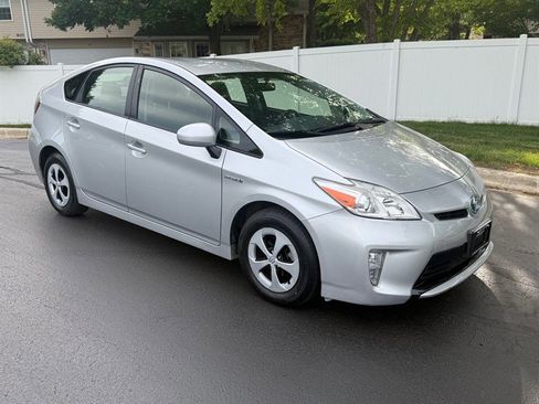 Used 2014 Toyota Prius Two FWD image 4