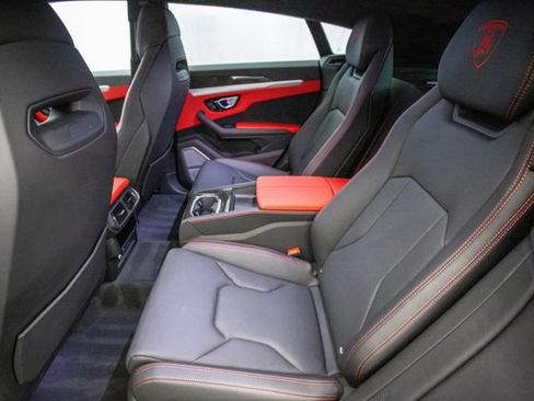Used 2022 Lamborghini Urus AWD/4WD image 24