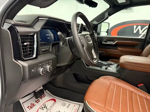 New 2026 GMC Sierra 2500 Denali Ultimate image 12
