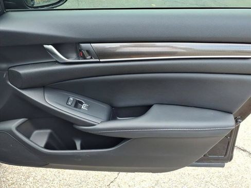 Used 2022 Honda Accord Sport image 13