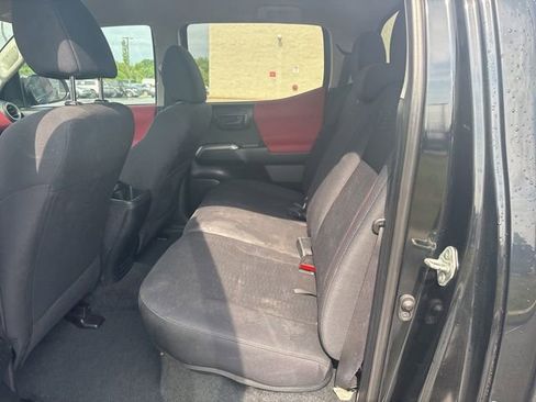 Used 2019 Toyota Tacoma SR5 RWD image 13