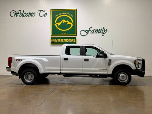 Used 2022 Ford F350 XL w/ Power Equipment Group AWD/4WD image 9