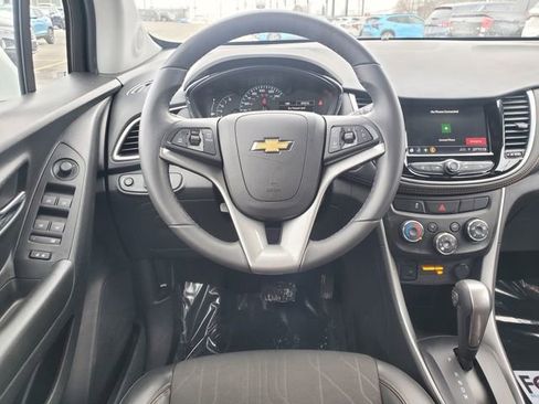 Certified 2022 Chevrolet Trax LT w/ LT Convenience Package image 16