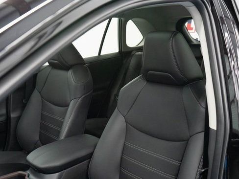 Used 2025 Toyota RAV4 Limited image 18