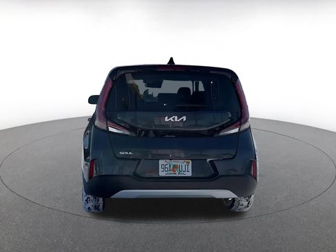 Used 2025 Kia Soul LX w/ LX Technology Package image 12