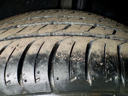 Used 2017 Chevrolet Bolt LT image 31