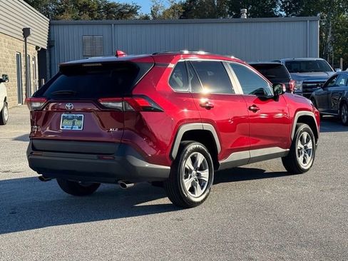 Used 2022 Toyota RAV4 XLE image 3
