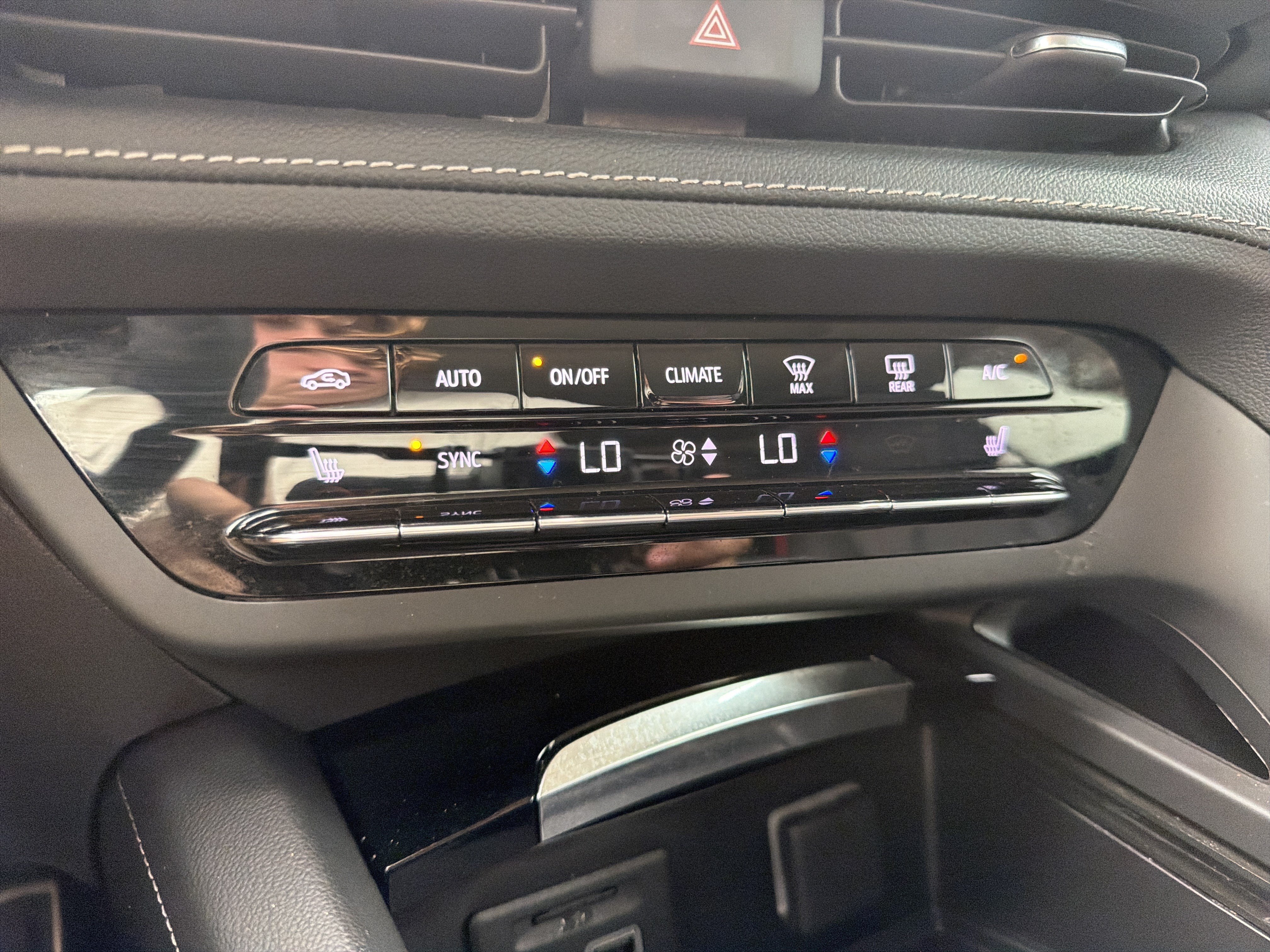 Used 2023 Buick Envision Essence w/ Technology Package I AWD/4WD image 26