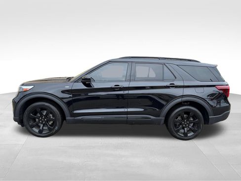 Used 2023 Ford Explorer ST-Line w/ Class IV Trailer Tow Package AWD/4WD image 8