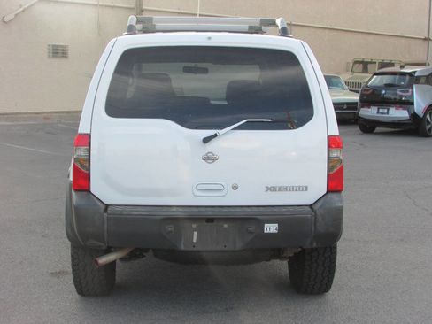Used 2000 Nissan Xterra XE image 5
