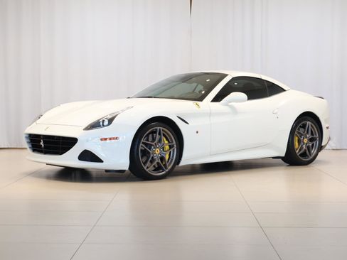 Used 2016 Ferrari California T image 41