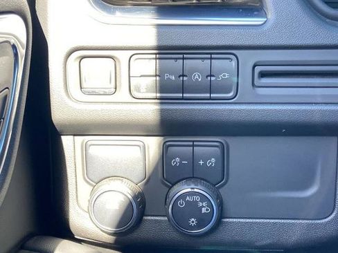 Used 2021 Chevrolet Tahoe RST w/ Luxury Package image 13