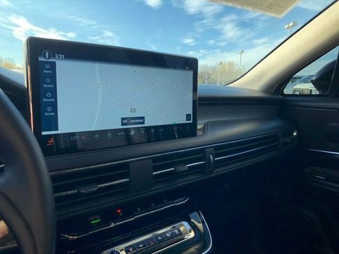 Used 2023 Lincoln Corsair AWD w/ Rear Removable Package Tray image 4