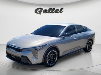 Used 2025 Kia K4 GT-Line FWD video 1