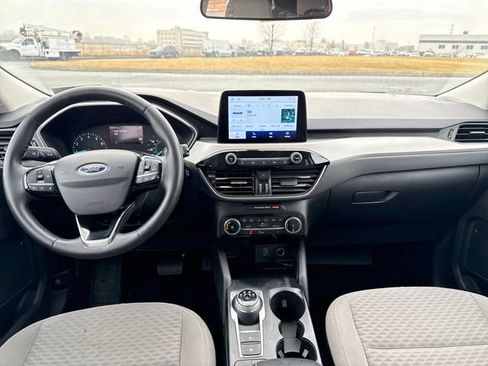 Used 2022 Ford Escape SE w/ Cold Weather Package image 18