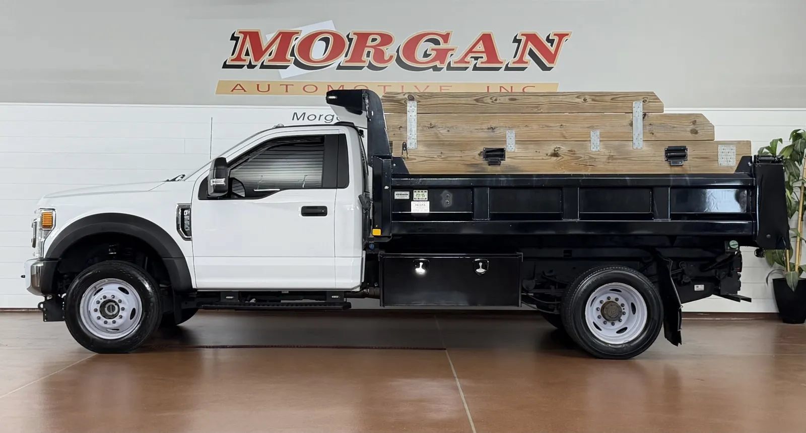 Used 2022 Ford F550 4x4 Regular Cab Super Duty image 7