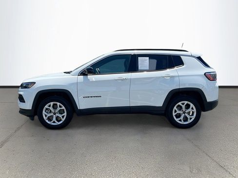 Used 2026 Jeep Compass Latitude AWD/4WD image 4