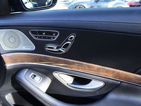 Used 2014 Mercedes-Benz S 550 Sedan image 26