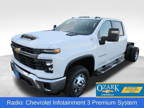 New 2026 Chevrolet Silverado 3500 LT w/ Convenience Package AWD/4WD image 1