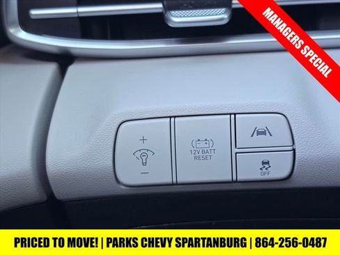 Used 2023 Hyundai Elantra Limited w/ Preferred Accessory Package image 31