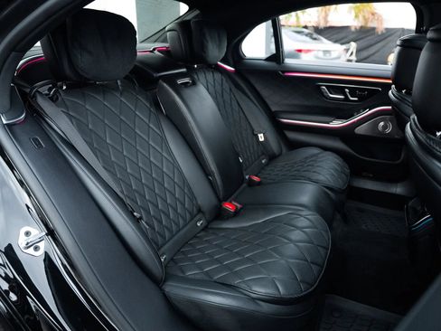 Used 2022 Mercedes-Benz S 580 4MATIC Sedan image 16