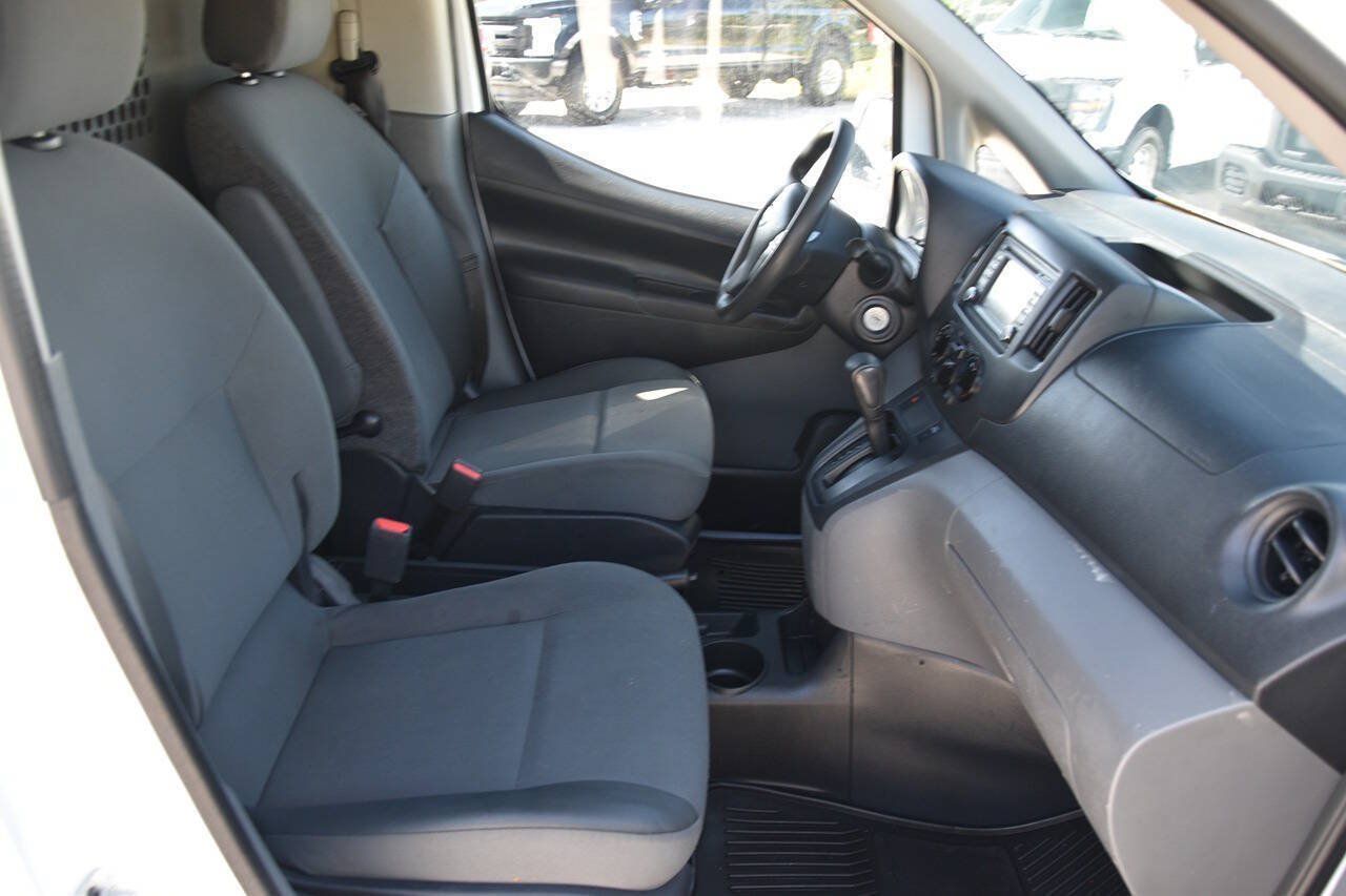 Used 2018 Nissan NV200 SV w/ Navigation Package FWD image 9