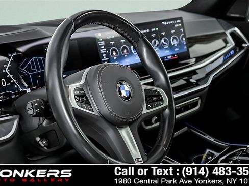 Used 2023 BMW X7 xDrive40i w/ M Sport Package AWD/4WD image 64