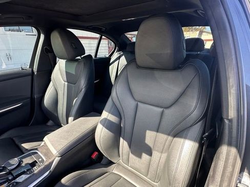 Used 2019 BMW 330i xDrive Sedan w/ Driving Assistance Package image 2