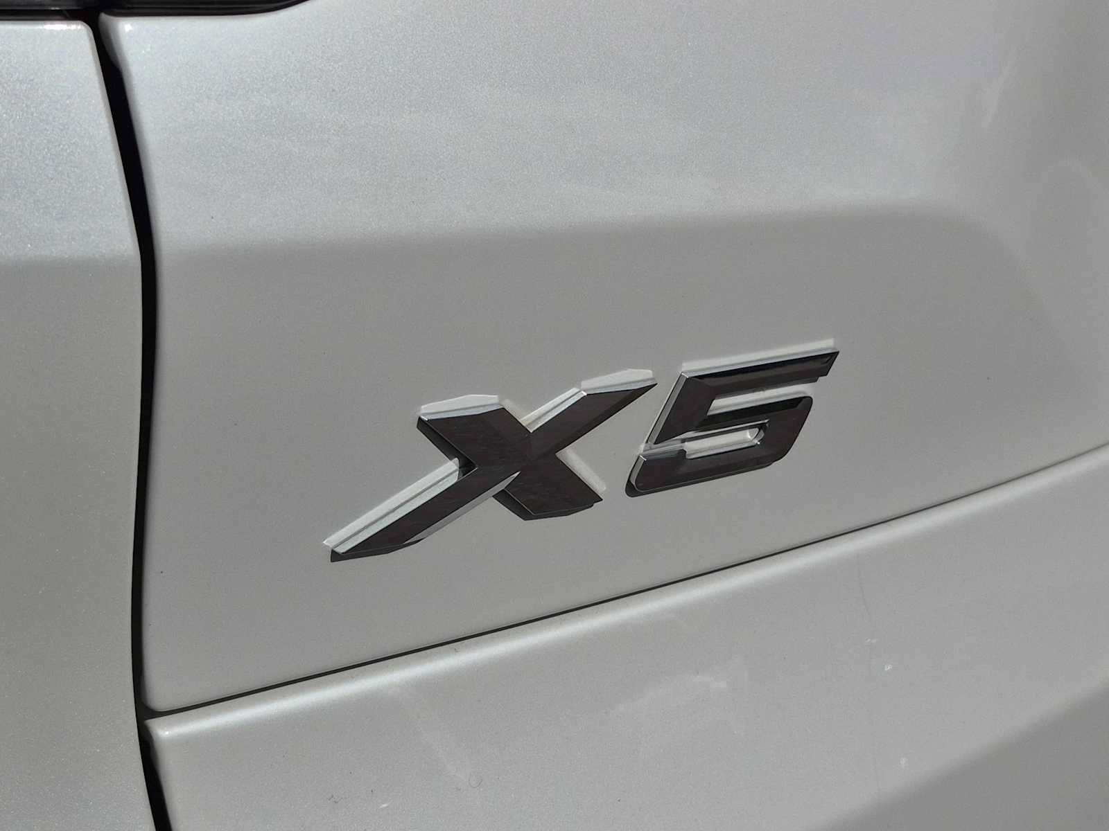 Used 2025 BMW X5 xDrive40i w/ Parking Assistance Package AWD/4WD image 12