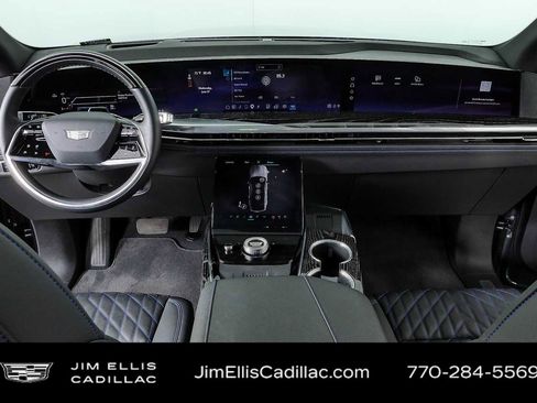 Certified 2025 Cadillac Escalade IQ Sport 1 AWD/4WD image 18