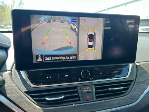 Used 2025 Nissan Altima 2.5 SL image 15