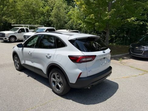 Used 2025 Ford Escape ST-Line w/ Tech Pack #1 AWD/4WD image 3