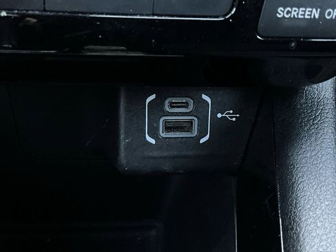 Used 2025 Jeep Compass Trailhawk image 25