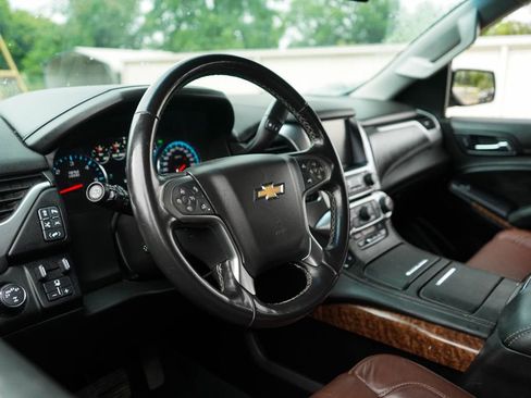 Used 2019 Chevrolet Tahoe Premier w/ Premier Plus Edition AWD/4WD image 6