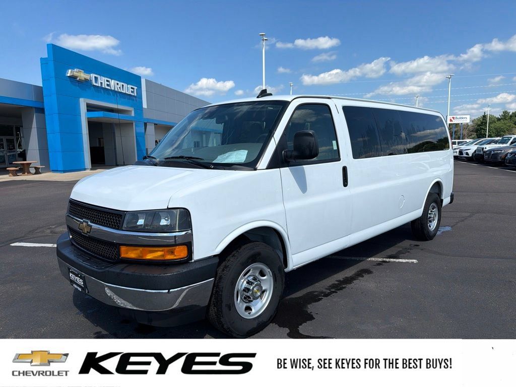 Used 2025 Chevrolet Express 3500 LT w/ LT Preferred Equipment Group RWD image 1