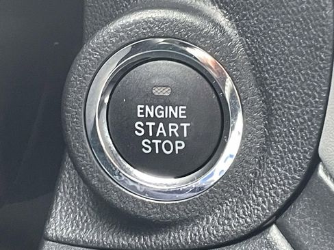 Certified 2025 Subaru Outback Onyx Edition XT image 25